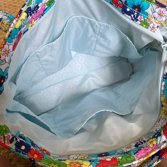 NWT Vera Bradley Small Vera tote in Far Out Floral - Picture 7 of 8